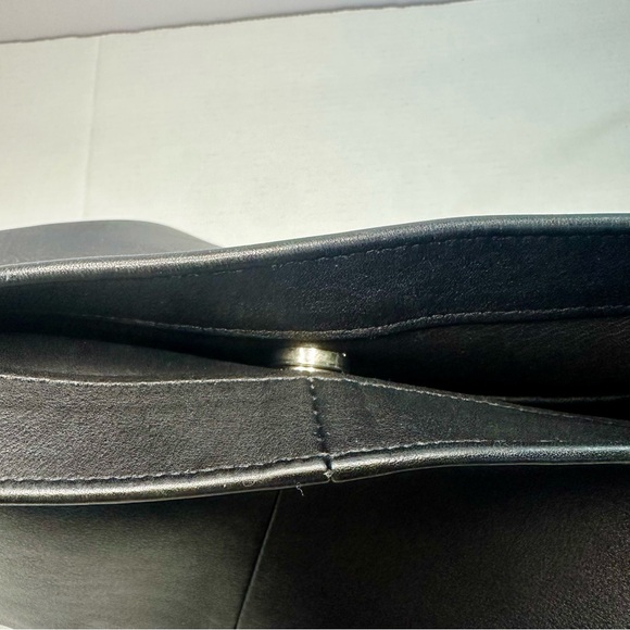 Vintage COACH All Leather Large Black Leather Slim Shoulder Tote Bag #9406 - Picture 15 of 16